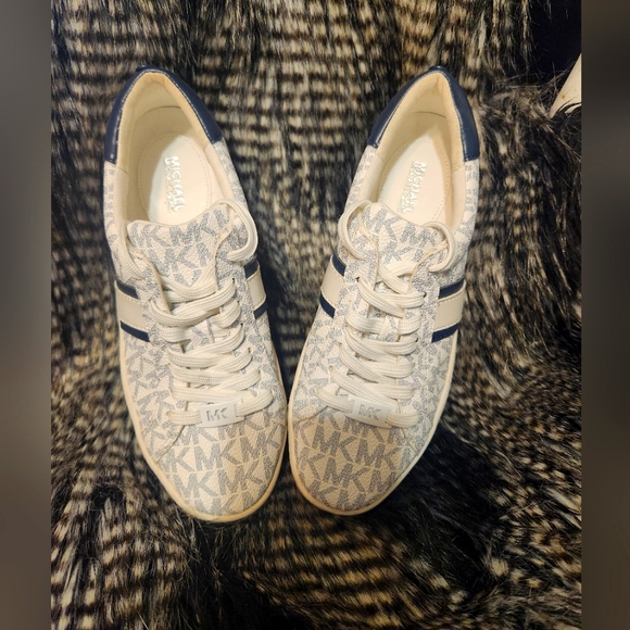 Designer Sneakers - Picture 1 of 4